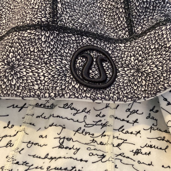 Lululemon plush petal scuba hoodie 6 - Picture 4 of 11